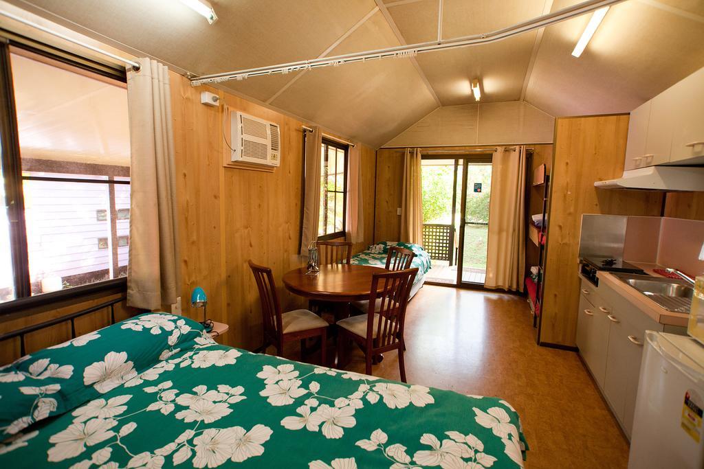 Lake Eacham Tourist Park & Cabins Room photo