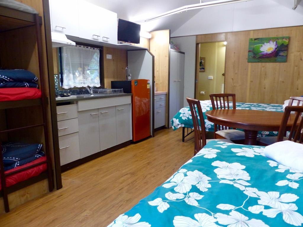 Lake Eacham Tourist Park & Cabins Exterior photo